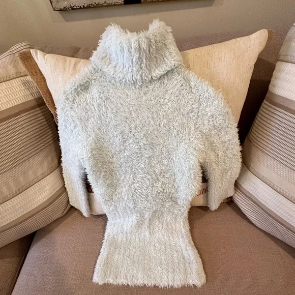 Bebe - Picture 8 of 8